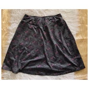 3/$30 REI Gray Floral Print Active Skirt